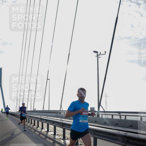 03.10.2026 - Köhlbrandbrückenlauf Yannick Fuchs http://msf.ph/oto/10776778 03.10.2026 09:19:38 Position 1 2116 meine-sportfotos.de