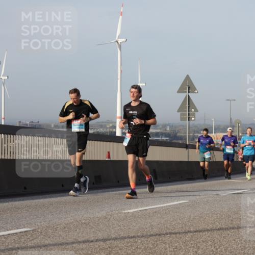 03.10.2026 - Köhlbrandbrückenlauf Yannick Fuchs http://msf.ph/oto/10776791 03.10.2026 09:43:06 Position 2  meine-sportfotos.de
