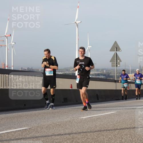 03.10.2026 - Köhlbrandbrückenlauf Yannick Fuchs http://msf.ph/oto/10776794 03.10.2026 09:43:07 Position 2 1694 meine-sportfotos.de