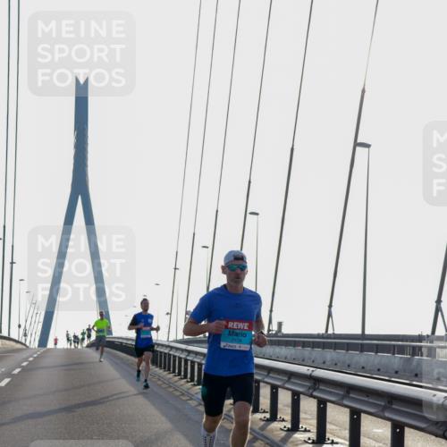 03.10.2026 - Köhlbrandbrückenlauf Yannick Fuchs http://msf.ph/oto/10776800 03.10.2026 09:19:42 Position 1 2134 meine-sportfotos.de