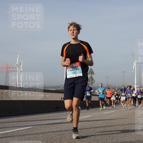 03.10.2026 - Köhlbrandbrückenlauf Yannick Fuchs http://msf.ph/oto/10776816 03.10.2026 09:43:09 Position 2 1072 meine-sportfotos.de