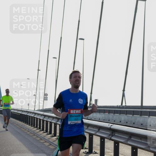 03.10.2026 - Köhlbrandbrückenlauf Yannick Fuchs http://msf.ph/oto/10776819 03.10.2026 09:19:45 Position 1 1825 meine-sportfotos.de