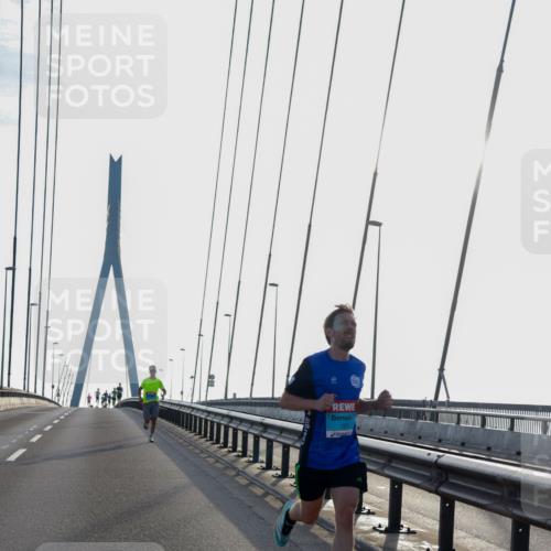 03.10.2026 - Köhlbrandbrückenlauf Yannick Fuchs http://msf.ph/oto/10776829 03.10.2026 09:19:45 Position 1 1825 meine-sportfotos.de