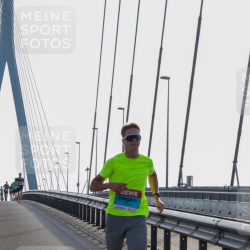 03.10.2026 - Köhlbrandbrückenlauf Yannick Fuchs http://msf.ph/oto/10776832 03.10.2026 09:19:49 Position 1 1310 meine-sportfotos.de