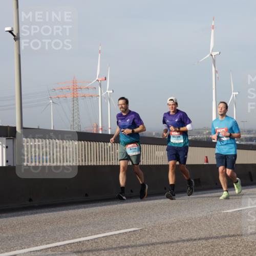 03.10.2026 - Köhlbrandbrückenlauf Yannick Fuchs http://msf.ph/oto/10776842 03.10.2026 09:43:12 Position 2  meine-sportfotos.de