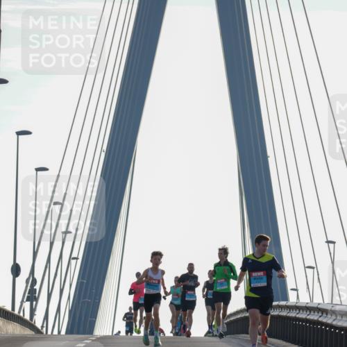 03.10.2026 - Köhlbrandbrückenlauf Yannick Fuchs http://msf.ph/oto/10776851 03.10.2026 09:19:52 Position 1  meine-sportfotos.de