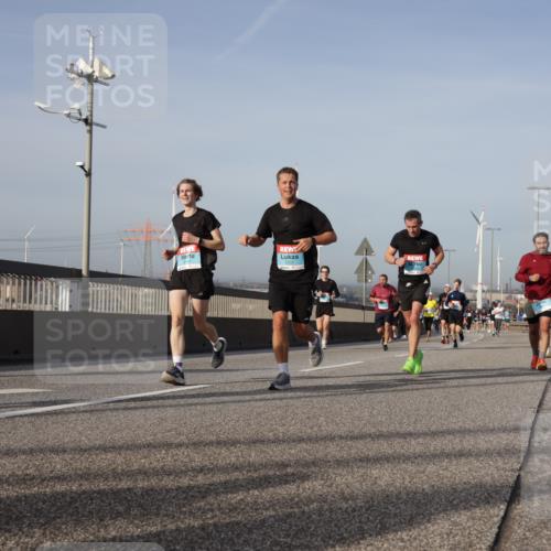 03.10.2026 - Köhlbrandbrückenlauf Yannick Fuchs http://msf.ph/oto/10776954 03.10.2026 09:43:21 Position 2  meine-sportfotos.de