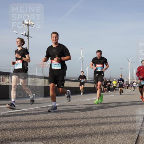 03.10.2026 - Köhlbrandbrückenlauf Yannick Fuchs http://msf.ph/oto/10776962 03.10.2026 09:43:21 Position 2 2591, 2531 meine-sportfotos.de