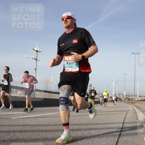 03.10.2026 - Köhlbrandbrückenlauf Yannick Fuchs http://msf.ph/oto/10777004 03.10.2026 09:43:25 Position 2 1692 meine-sportfotos.de