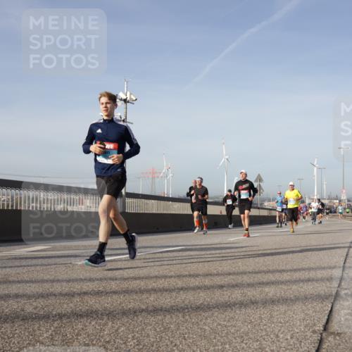 03.10.2026 - Köhlbrandbrückenlauf Yannick Fuchs http://msf.ph/oto/10777021 03.10.2026 09:43:27 Position 2  meine-sportfotos.de