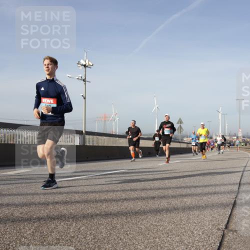 03.10.2026 - Köhlbrandbrückenlauf Yannick Fuchs http://msf.ph/oto/10777025 03.10.2026 09:43:27 Position 2  meine-sportfotos.de