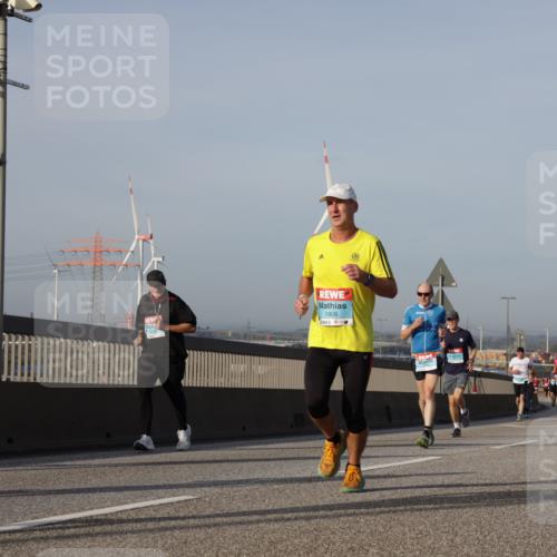 03.10.2026 - Köhlbrandbrückenlauf Yannick Fuchs http://msf.ph/oto/10777056 03.10.2026 09:43:29 Position 2 2379, 1808 meine-sportfotos.de