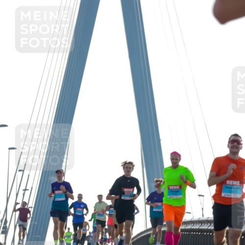 03.10.2026 - Köhlbrandbrückenlauf Yannick Fuchs http://msf.ph/oto/10777109 03.10.2026 09:20:44 Position 1  meine-sportfotos.de
