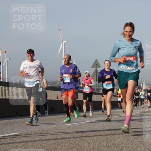 03.10.2026 - Köhlbrandbrückenlauf Yannick Fuchs http://msf.ph/oto/10777188 03.10.2026 09:43:38 Position 2 148, 1731, 2526, 181, 1184, 1693, 500 meine-sportfotos.de