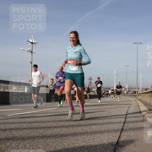03.10.2026 - Köhlbrandbrückenlauf Yannick Fuchs http://msf.ph/oto/10777206 03.10.2026 09:43:39 Position 2 1693 meine-sportfotos.de