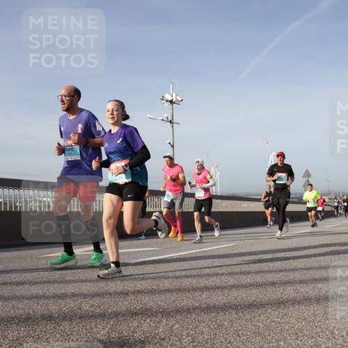 03.10.2026 - Köhlbrandbrückenlauf Yannick Fuchs http://msf.ph/oto/10777233 03.10.2026 09:43:41 Position 2 1181 meine-sportfotos.de