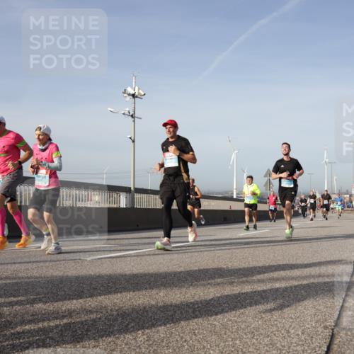 03.10.2026 - Köhlbrandbrückenlauf Yannick Fuchs http://msf.ph/oto/10777249 03.10.2026 09:43:42 Position 2  meine-sportfotos.de