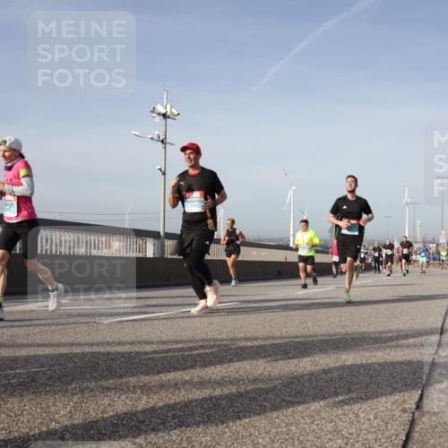 03.10.2026 - Köhlbrandbrückenlauf Yannick Fuchs http://msf.ph/oto/10777253 03.10.2026 09:43:42 Position 2  meine-sportfotos.de