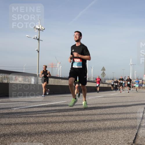 03.10.2026 - Köhlbrandbrückenlauf Yannick Fuchs http://msf.ph/oto/10777263 03.10.2026 09:43:43 Position 2 2409, 1047 meine-sportfotos.de