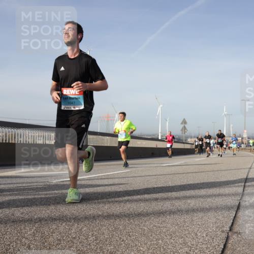 03.10.2026 - Köhlbrandbrückenlauf Yannick Fuchs http://msf.ph/oto/10777270 03.10.2026 09:43:44 Position 2 1047 meine-sportfotos.de