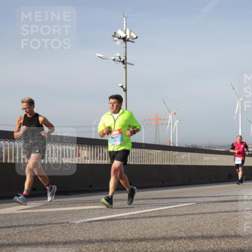 03.10.2026 - Köhlbrandbrückenlauf Yannick Fuchs http://msf.ph/oto/10777278 03.10.2026 09:43:44 Position 2 1587 meine-sportfotos.de