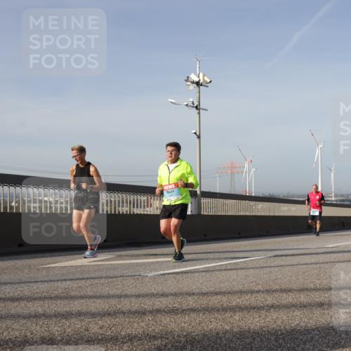 03.10.2026 - Köhlbrandbrückenlauf Yannick Fuchs http://msf.ph/oto/10777281 03.10.2026 09:43:45 Position 2  meine-sportfotos.de
