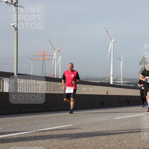 03.10.2026 - Köhlbrandbrückenlauf Yannick Fuchs http://msf.ph/oto/10777293 03.10.2026 09:43:46 Position 2  meine-sportfotos.de
