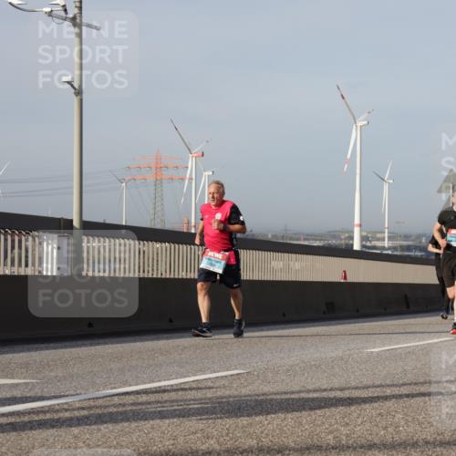 03.10.2026 - Köhlbrandbrückenlauf Yannick Fuchs http://msf.ph/oto/10777296 03.10.2026 09:43:46 Position 2  meine-sportfotos.de