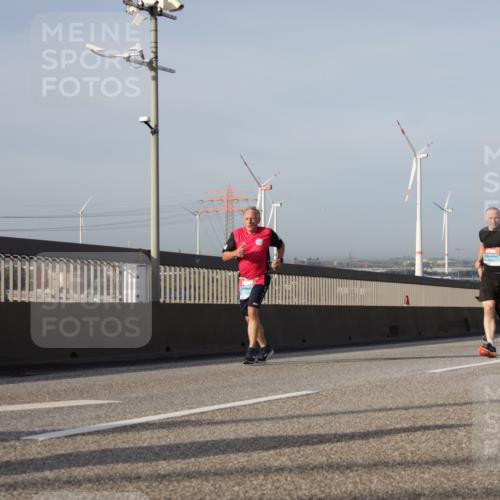 03.10.2026 - Köhlbrandbrückenlauf Yannick Fuchs http://msf.ph/oto/10777301 03.10.2026 09:43:46 Position 2  meine-sportfotos.de