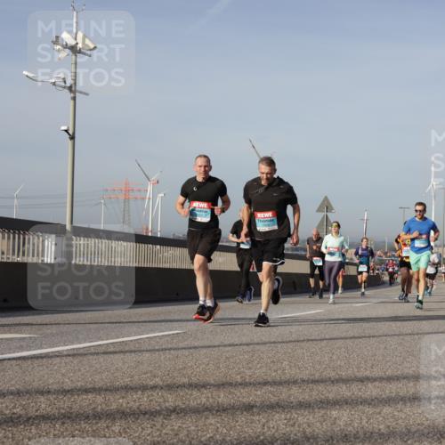 03.10.2026 - Köhlbrandbrückenlauf Yannick Fuchs http://msf.ph/oto/10777331 03.10.2026 09:43:48 Position 2  meine-sportfotos.de