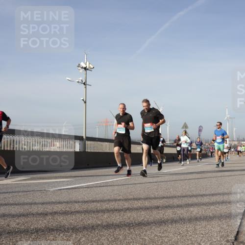 03.10.2026 - Köhlbrandbrückenlauf Yannick Fuchs http://msf.ph/oto/10777334 03.10.2026 09:43:48 Position 2  meine-sportfotos.de