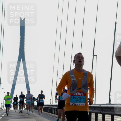 03.10.2026 - Köhlbrandbrückenlauf Yannick Fuchs http://msf.ph/oto/10777377 03.10.2026 09:21:12 Position 1 2356 meine-sportfotos.de