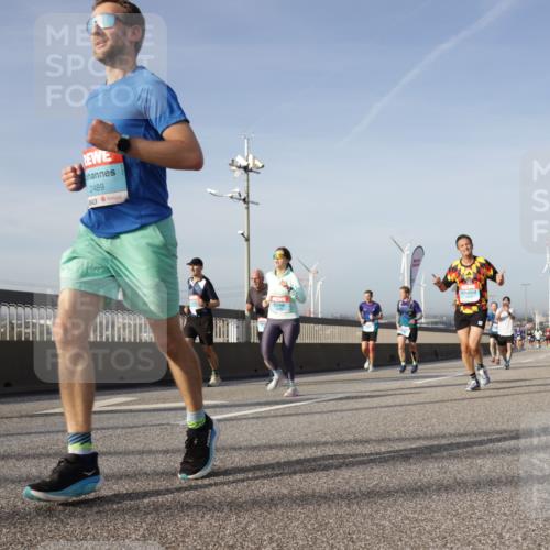 03.10.2026 - Köhlbrandbrückenlauf Yannick Fuchs http://msf.ph/oto/10777383 03.10.2026 09:43:52 Position 2 2489 meine-sportfotos.de