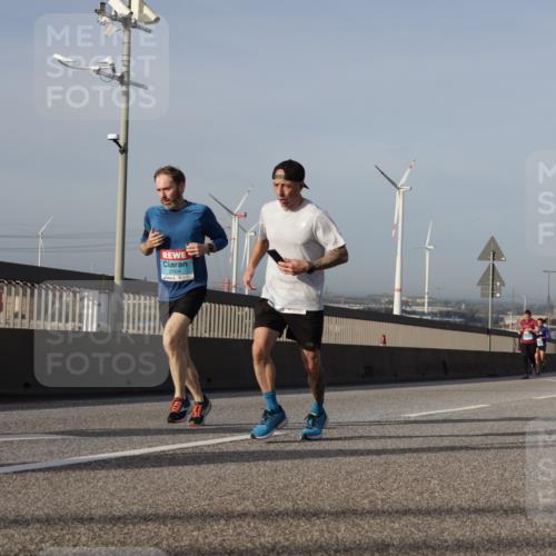 03.10.2026 - Köhlbrandbrückenlauf Yannick Fuchs http://msf.ph/oto/10777443 03.10.2026 09:43:56 Position 2  meine-sportfotos.de