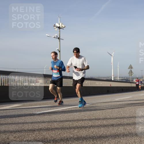 03.10.2026 - Köhlbrandbrückenlauf Yannick Fuchs http://msf.ph/oto/10777450 03.10.2026 09:43:57 Position 2 2604 meine-sportfotos.de