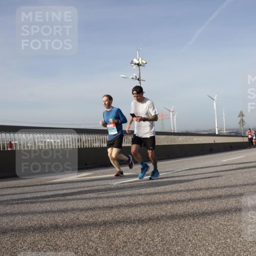 03.10.2026 - Köhlbrandbrückenlauf Yannick Fuchs http://msf.ph/oto/10777455 03.10.2026 09:43:57 Position 2  meine-sportfotos.de