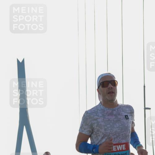 03.10.2026 - Köhlbrandbrückenlauf Yannick Fuchs http://msf.ph/oto/10777457 03.10.2026 09:21:18 Position 1 2197, 1064 meine-sportfotos.de