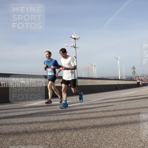03.10.2026 - Köhlbrandbrückenlauf Yannick Fuchs http://msf.ph/oto/10777458 03.10.2026 09:43:57 Position 2  meine-sportfotos.de