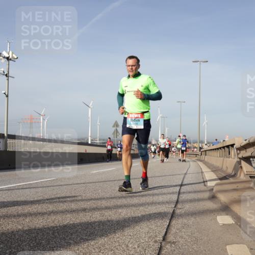 03.10.2026 - Köhlbrandbrückenlauf Yannick Fuchs http://msf.ph/oto/10777472 03.10.2026 09:43:59 Position 2 2074 meine-sportfotos.de