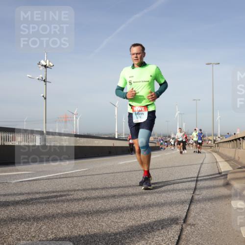 03.10.2026 - Köhlbrandbrückenlauf Yannick Fuchs http://msf.ph/oto/10777479 03.10.2026 09:43:59 Position 2 074 meine-sportfotos.de