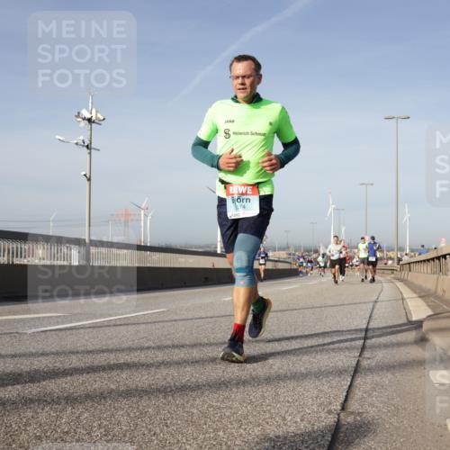 03.10.2026 - Köhlbrandbrückenlauf Yannick Fuchs http://msf.ph/oto/10777482 03.10.2026 09:43:59 Position 2 2074, 8 meine-sportfotos.de