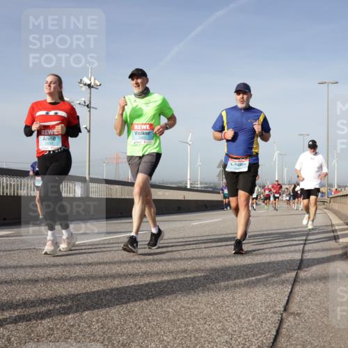 03.10.2026 - Köhlbrandbrückenlauf Yannick Fuchs http://msf.ph/oto/10777569 03.10.2026 09:44:06 Position 2 2630, 3367, 8 meine-sportfotos.de