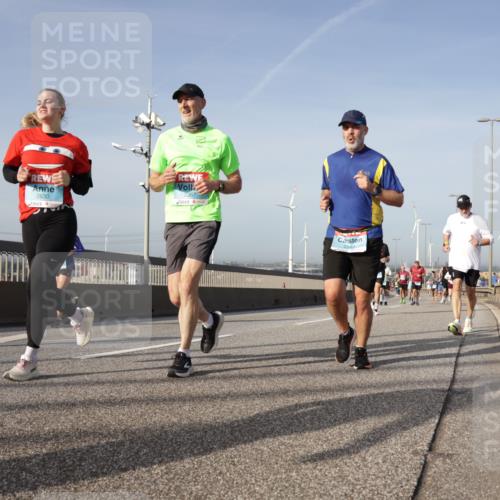 03.10.2026 - Köhlbrandbrückenlauf Yannick Fuchs http://msf.ph/oto/10777572 03.10.2026 09:44:06 Position 2 2630, 3367 meine-sportfotos.de
