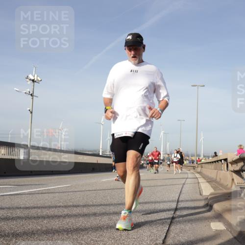 03.10.2026 - Köhlbrandbrückenlauf Yannick Fuchs http://msf.ph/oto/10777587 03.10.2026 09:44:08 Position 2 117 meine-sportfotos.de