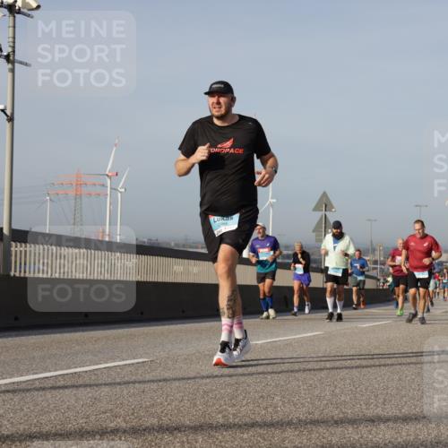 03.10.2026 - Köhlbrandbrückenlauf Yannick Fuchs http://msf.ph/oto/10777599 03.10.2026 09:44:09 Position 2 2504 meine-sportfotos.de