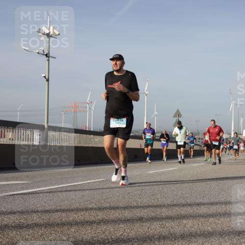 03.10.2026 - Köhlbrandbrückenlauf Yannick Fuchs http://msf.ph/oto/10777606 03.10.2026 09:44:10 Position 2 2504 meine-sportfotos.de