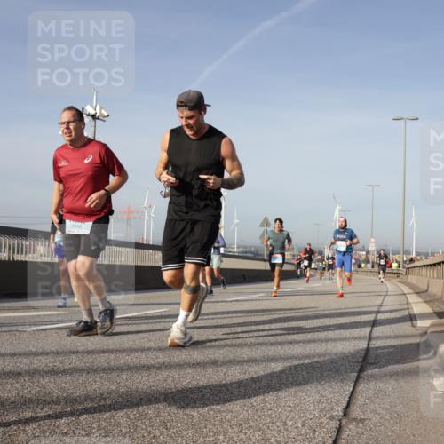 03.10.2026 - Köhlbrandbrückenlauf Yannick Fuchs http://msf.ph/oto/10777682 03.10.2026 09:44:15 Position 2 2318 meine-sportfotos.de