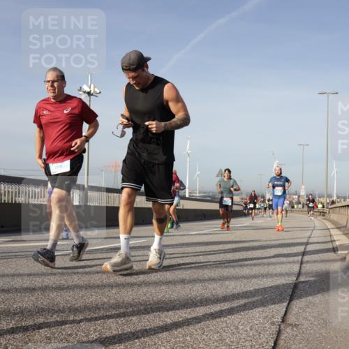 03.10.2026 - Köhlbrandbrückenlauf Yannick Fuchs http://msf.ph/oto/10777686 03.10.2026 09:44:15 Position 2 2318 meine-sportfotos.de