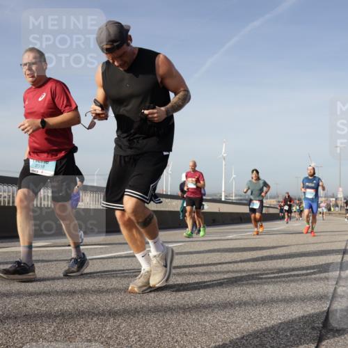 03.10.2026 - Köhlbrandbrückenlauf Yannick Fuchs http://msf.ph/oto/10777692 03.10.2026 09:44:15 Position 2 2318 meine-sportfotos.de