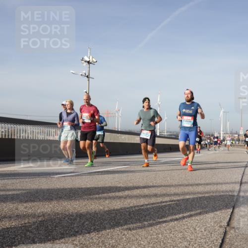 03.10.2026 - Köhlbrandbrückenlauf Yannick Fuchs http://msf.ph/oto/10777714 03.10.2026 09:44:17 Position 2  meine-sportfotos.de